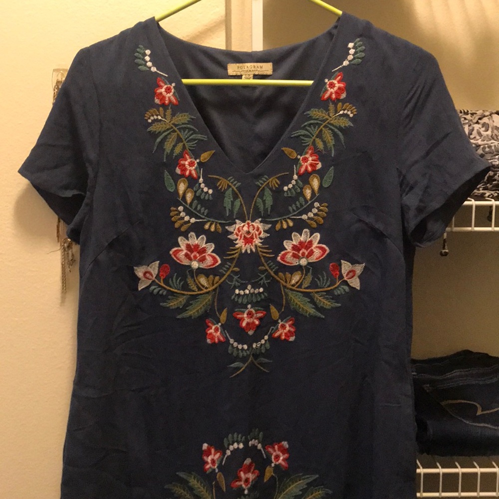 Embroidered shift dress